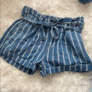 AMERICAN EAGLE blue and white stripe tie shorts!